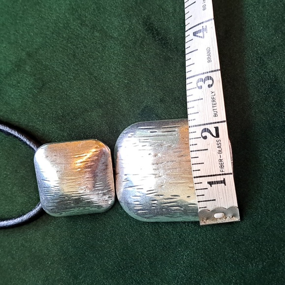 Short Black leather with Silver Blocks necklace. - Picture 5 of 6